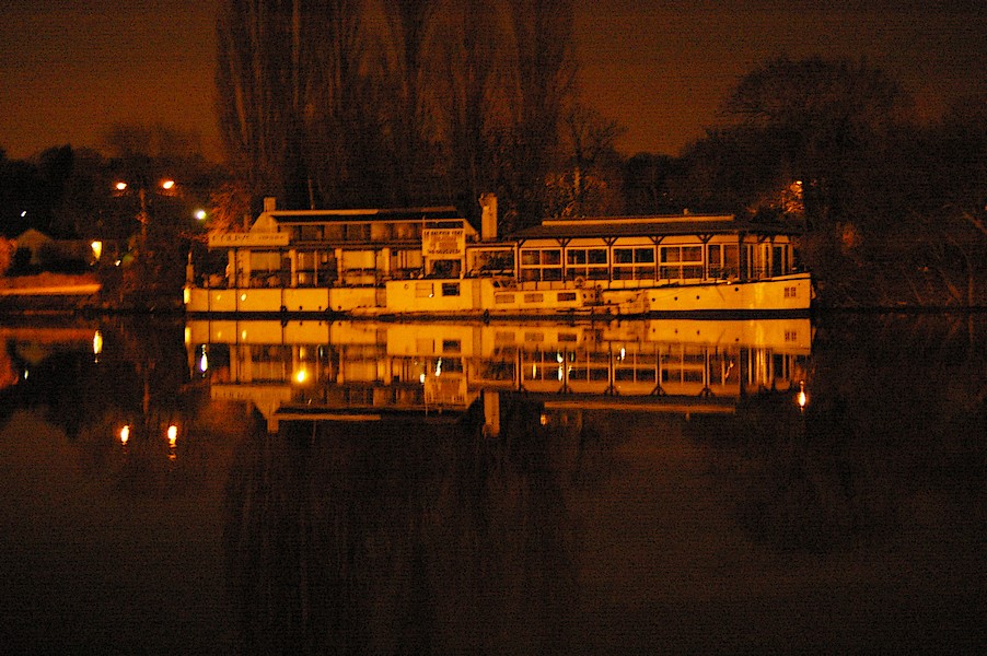 Bord de seine la nuit: Ecluse d evry 297